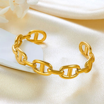 Luxe Link Gold Bracelet by Suryatra