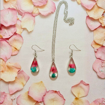 Dual Bloom Floral Jewelry Set by Suryatra