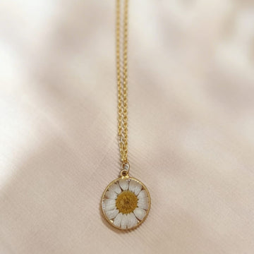 Daisy Bloom Floral Pendant Necklace by Suryatra